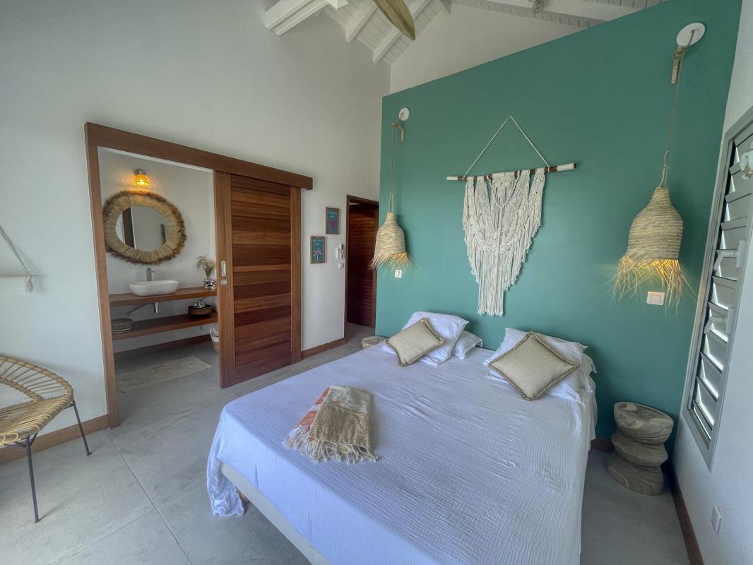 21.Location villa piscine vue mer Saint François Guadeloupe_Chambre 1